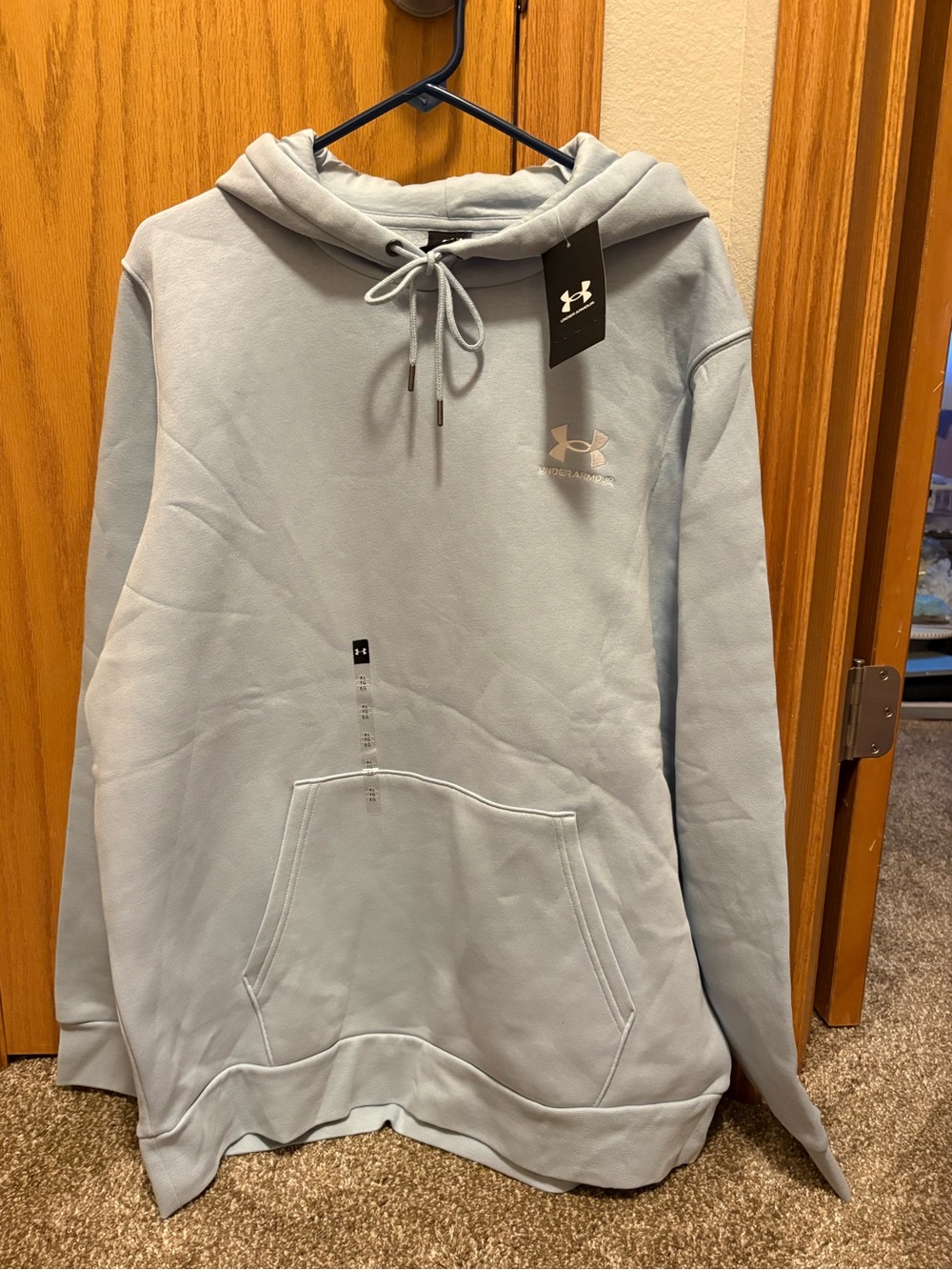 Under Armour Men’s Pale Blue Crewneck Pullover Hoodie